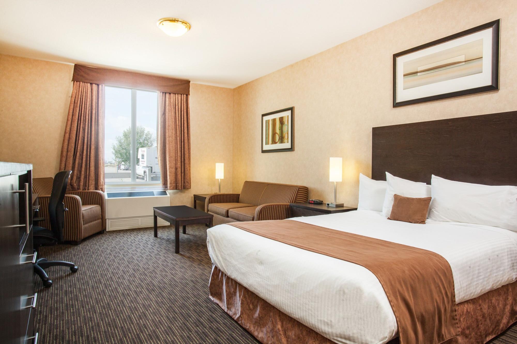 Ramada By Wyndham Estevan Экстерьер фото